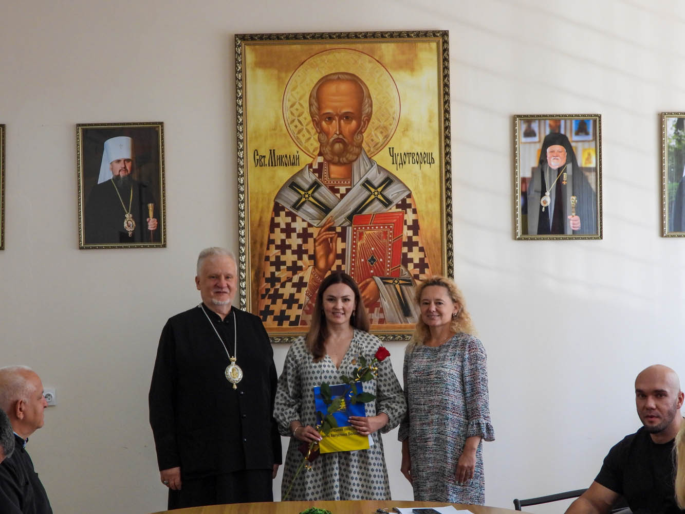 У КаУ імені Августина Волошина та УУБА привітали професора Тетяну Горват із 45-річчям та нагородили медаллю «Нанківської ікони Божої Матері»
